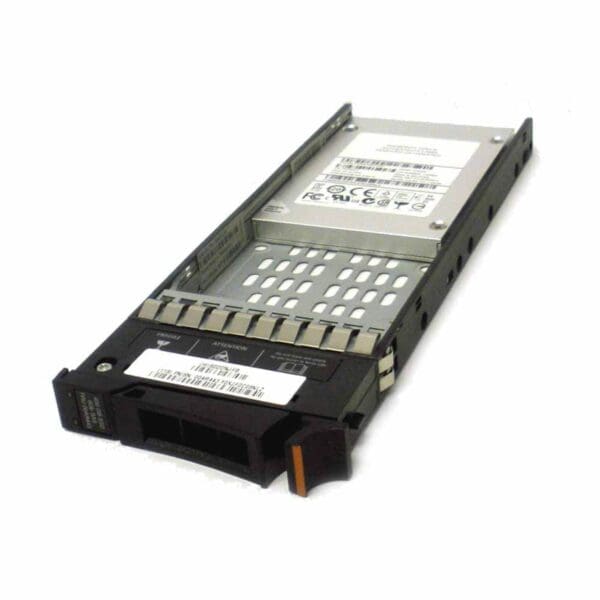 Disco IBM 00AR443 - 85Y6189 400GB SAS 6G MLC SFF SSD Storwize V7000 G1 - Com garantia e serviço técnico para instalação ou suporte.